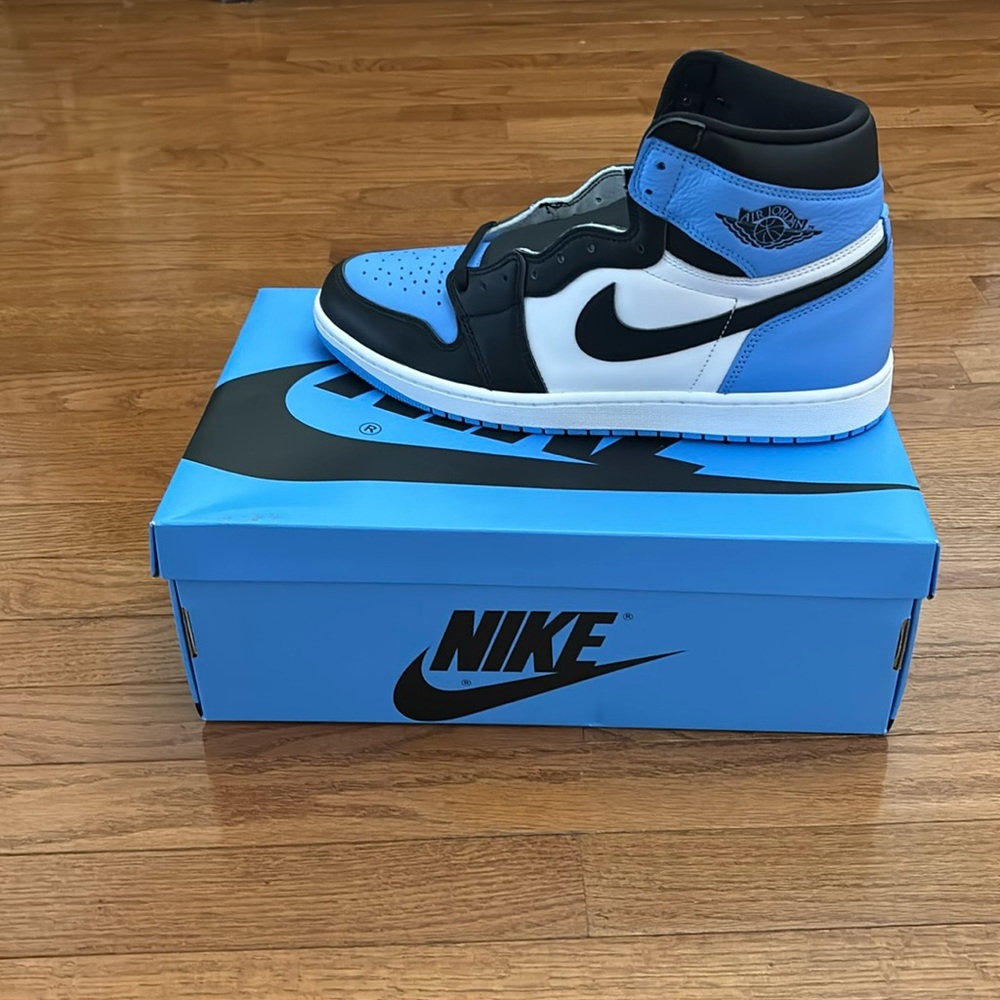 Jordan 1 UNC Sz 13